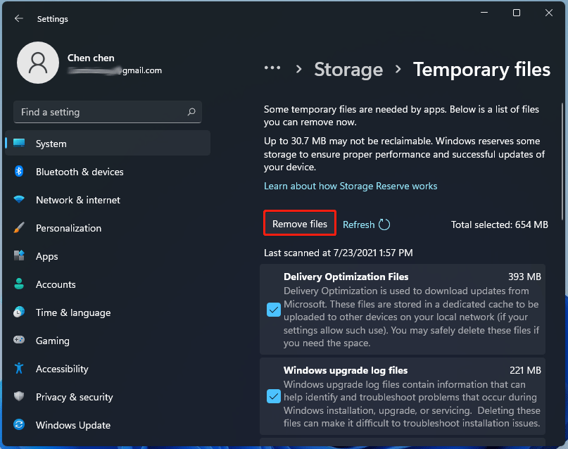 delete temporary files in Windows 11 settings